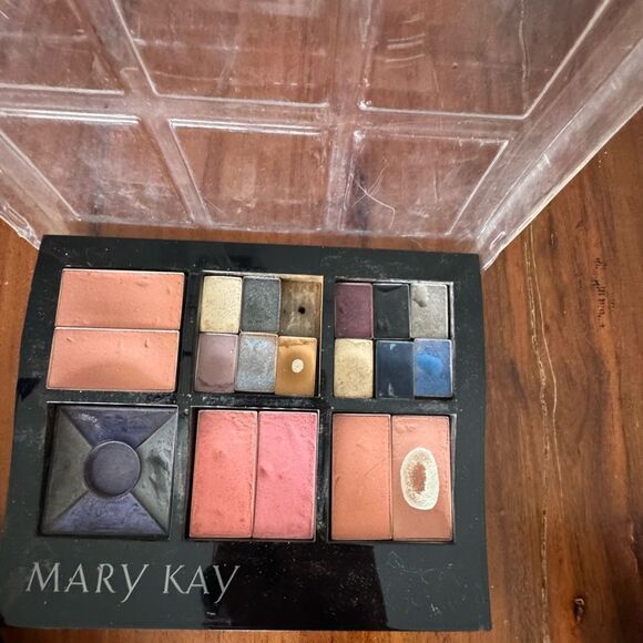 Mary Kay bundle - Picture 2 of 11